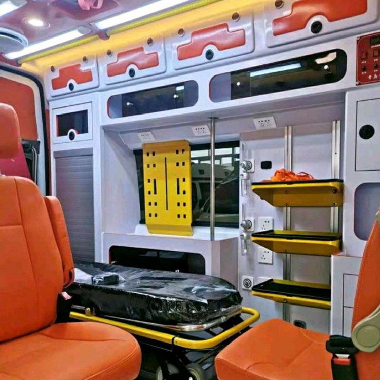 源汇长途救护车护送病人租赁价格